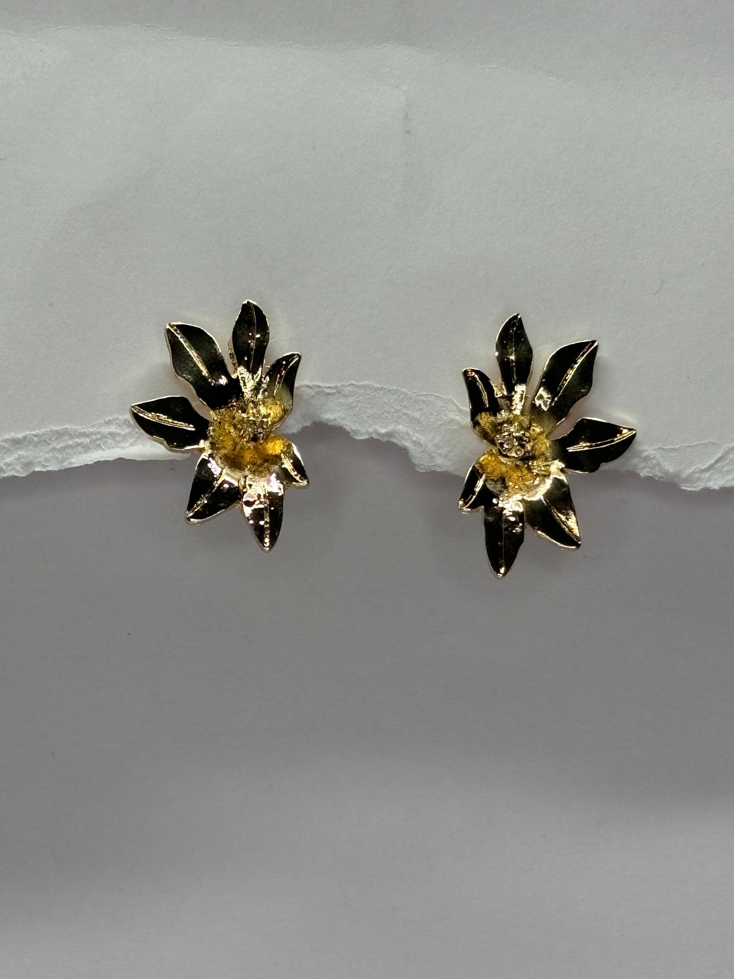 Flower-shaped Earring