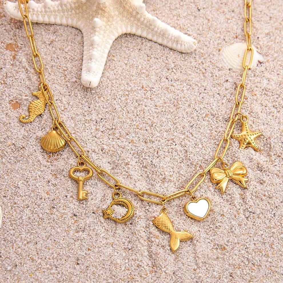 Beaches 8 charms Necklace