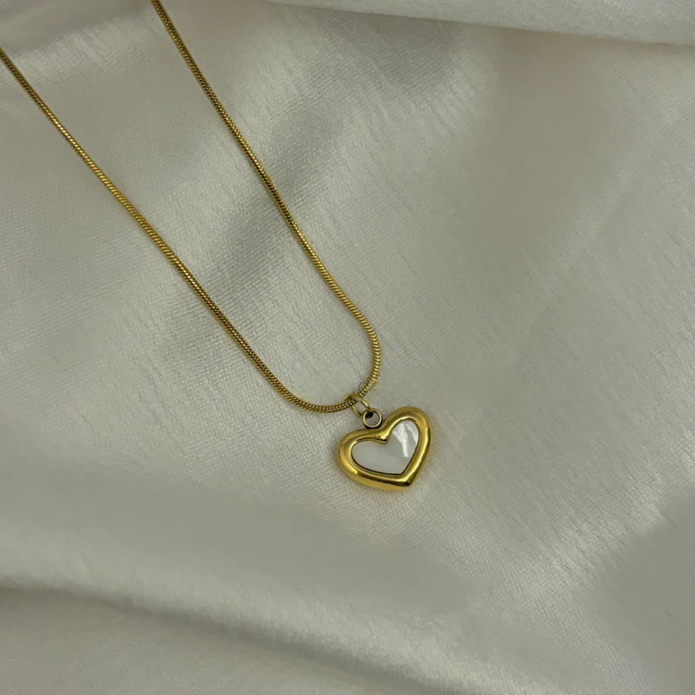 18K Gold Heart White Pearl Enamel Pendant