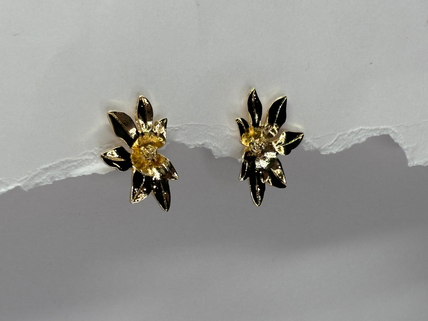 Flower-shaped Earring